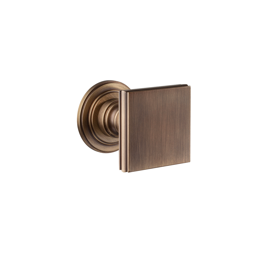 DND Lucrezia door knob by Marco Pisati